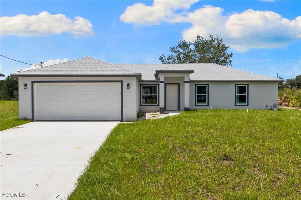 1120 Chiefland ST E, Lehigh Acres, FL 33974