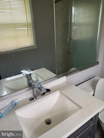 16 TERRELL LN, Willingboro, NJ 08046