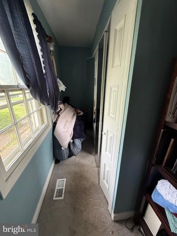 16 TERRELL LN, Willingboro, NJ 08046