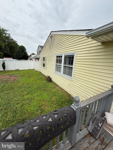 16 TERRELL LN, Willingboro, NJ 08046