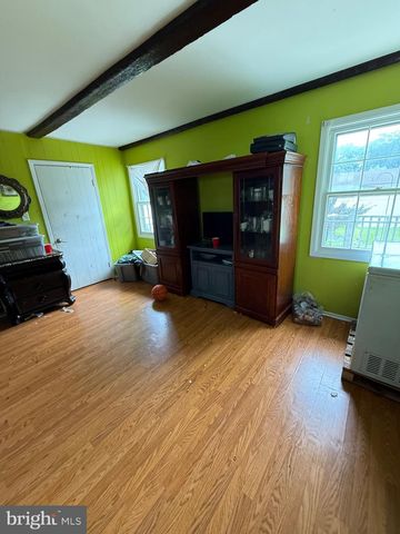 16 TERRELL LN, Willingboro, NJ 08046