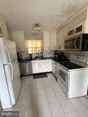 16 TERRELL LN, Willingboro, NJ 08046