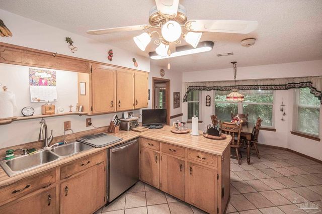 1210 Goldenrod Rd, Cantonment, FL 32533