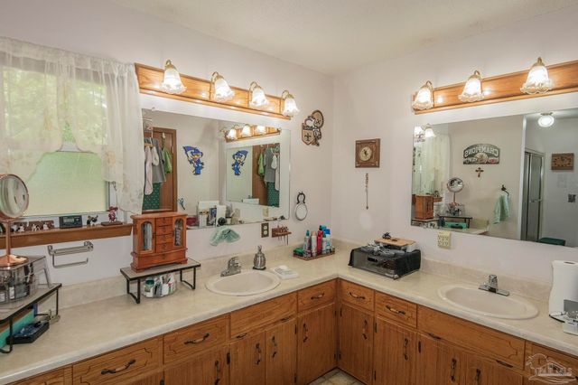1210 Goldenrod Rd, Cantonment, FL 32533