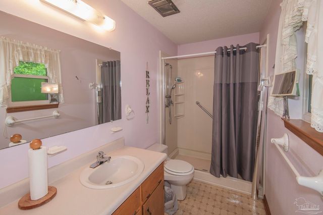 1210 Goldenrod Rd, Cantonment, FL 32533