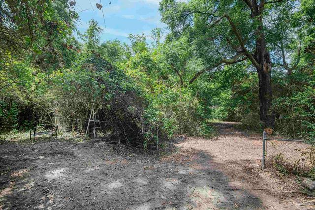 1210 Goldenrod Rd, Cantonment, FL 32533