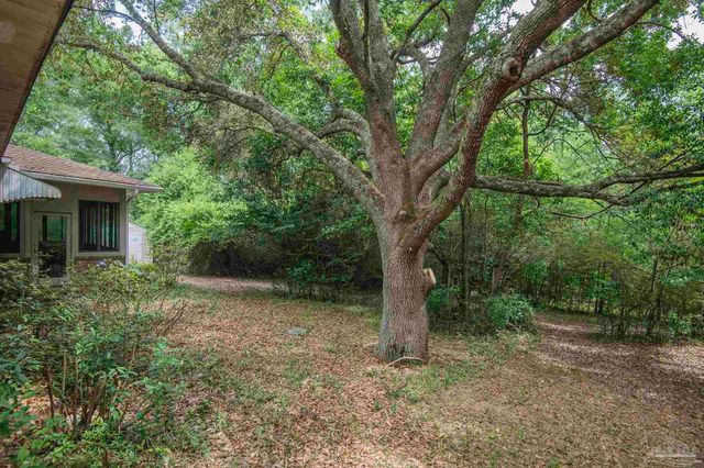 1210 Goldenrod Rd, Cantonment, FL 32533
