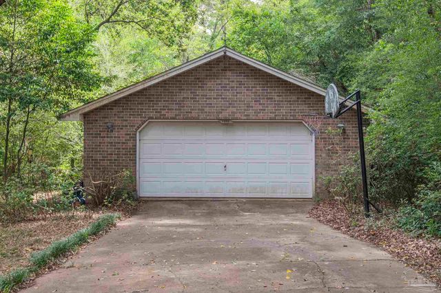 1210 Goldenrod Rd, Cantonment, FL 32533