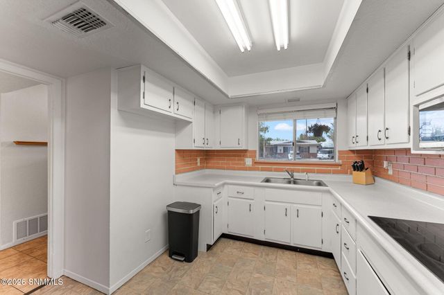 1818 Louise Circle, Las Cruces, NM 88001