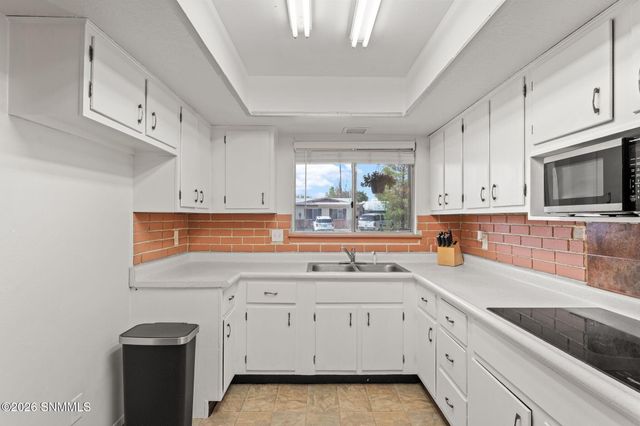 1818 Louise Circle, Las Cruces, NM 88001