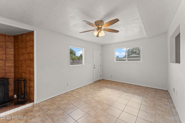 1818 Louise Circle, Las Cruces, NM 88001
