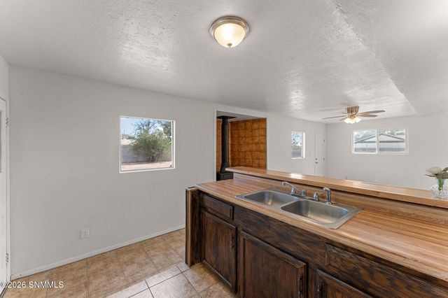1818 Louise Circle, Las Cruces, NM 88001