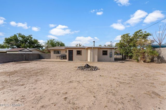 1818 Louise Circle, Las Cruces, NM 88001