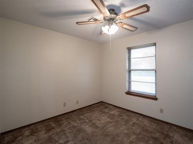 5502 Aquarius, Shawnee, OK 74804