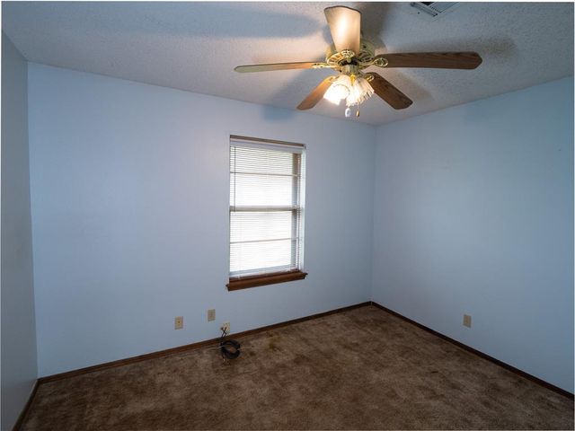 5502 Aquarius, Shawnee, OK 74804