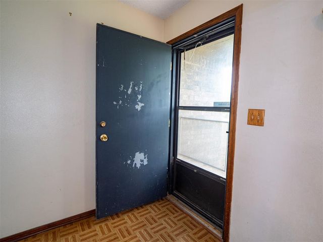 5502 Aquarius, Shawnee, OK 74804
