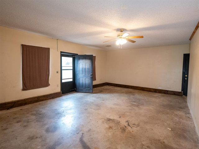 5502 Aquarius, Shawnee, OK 74804