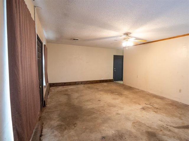 5502 Aquarius, Shawnee, OK 74804
