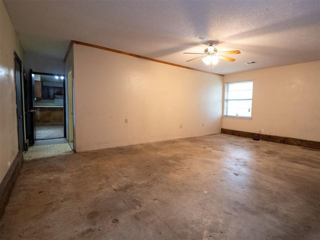 5502 Aquarius, Shawnee, OK 74804