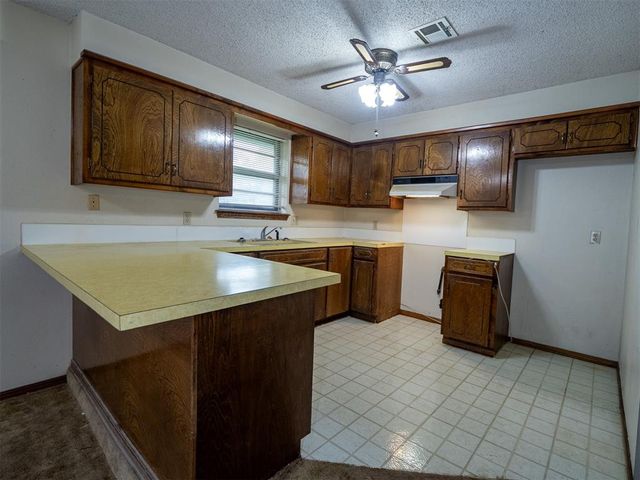 5502 Aquarius, Shawnee, OK 74804