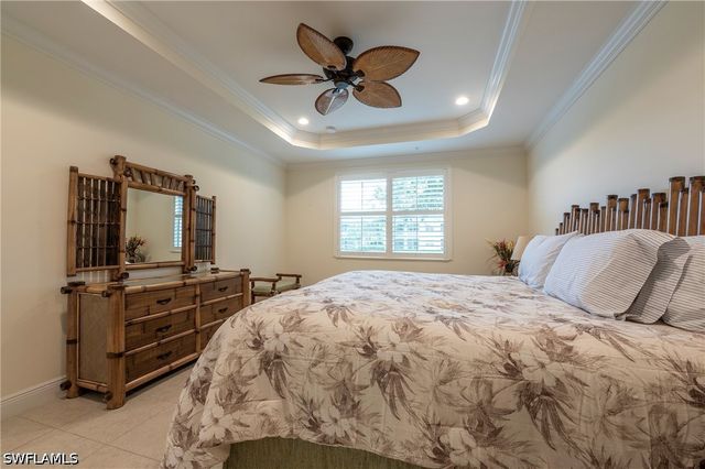 6954 Avalon CIR 702, Naples, FL 34112