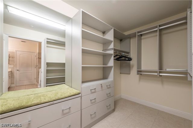 6954 Avalon CIR 702, Naples, FL 34112