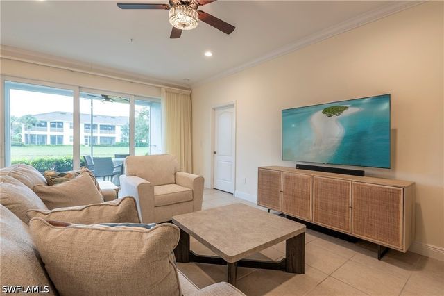 6954 Avalon CIR 702, Naples, FL 34112