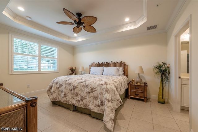 6954 Avalon CIR 702, Naples, FL 34112