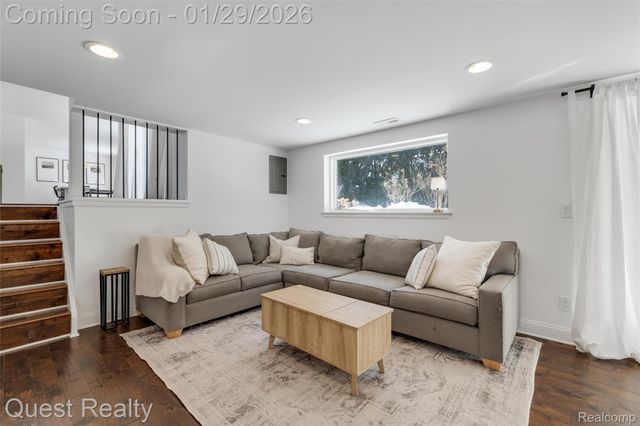 6702 Cathedral Drive, Bloomfield Hills, MI 48301