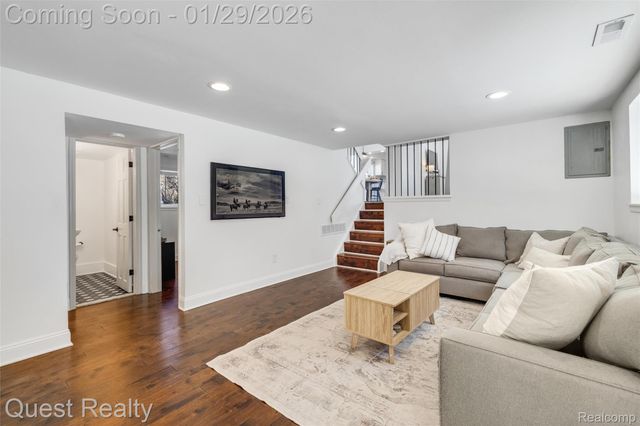 6702 Cathedral Drive, Bloomfield Hills, MI 48301