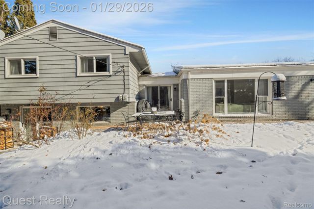 6702 Cathedral Drive, Bloomfield Hills, MI 48301