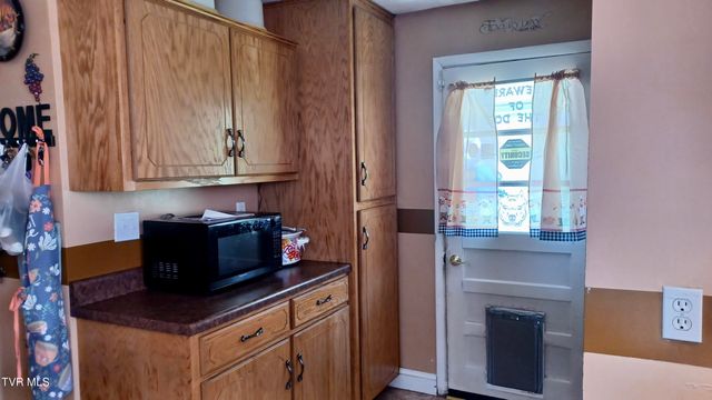 1411 Island Road, Bristol, VA 24201