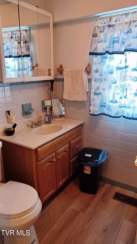 1411 Island Road, Bristol, VA 24201