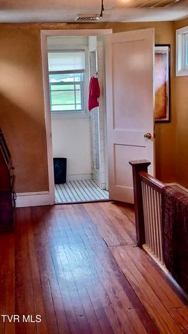 1411 Island Road, Bristol, VA 24201