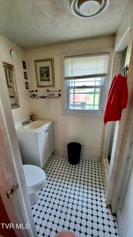 1411 Island Road, Bristol, VA 24201