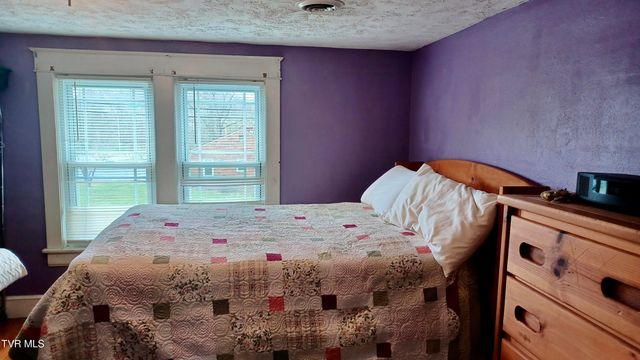 1411 Island Road, Bristol, VA 24201