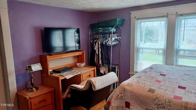 1411 Island Road, Bristol, VA 24201