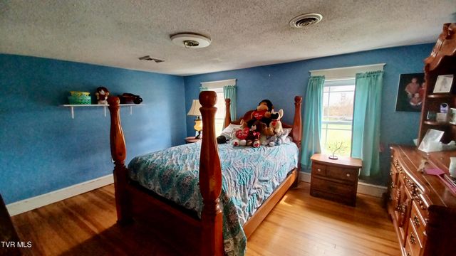 1411 Island Road, Bristol, VA 24201