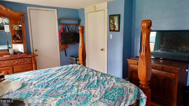 1411 Island Road, Bristol, VA 24201