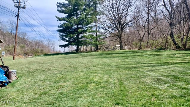 1411 Island Road, Bristol, VA 24201