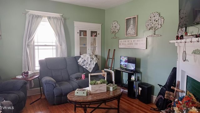 1411 Island Road, Bristol, VA 24201