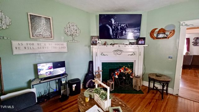 1411 Island Road, Bristol, VA 24201