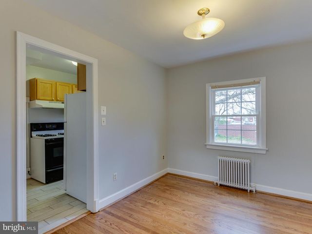 1045 N MONROE ST, Arlington, VA 22201