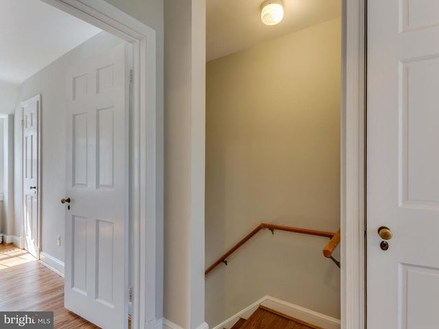 1045 N MONROE ST, Arlington, VA 22201