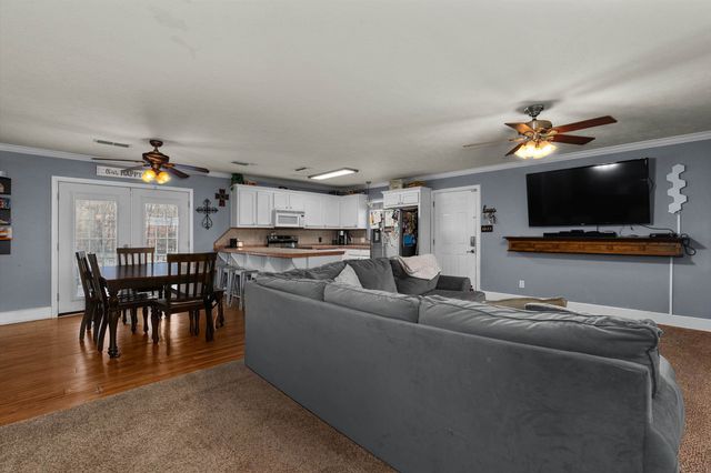 2509 N SH 322, Henderson, TX 75652