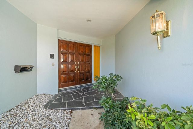 878 HARBOR ISLAND, Clearwater Beach, FL 33767