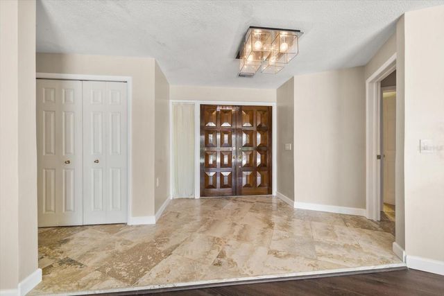 878 HARBOR ISLAND, Clearwater Beach, FL 33767