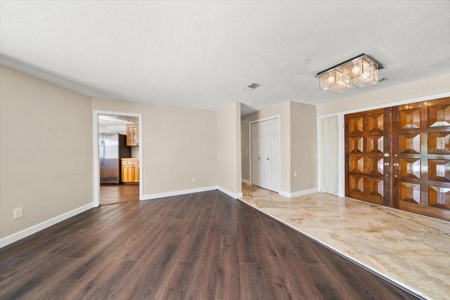 878 HARBOR ISLAND, Clearwater Beach, FL 33767