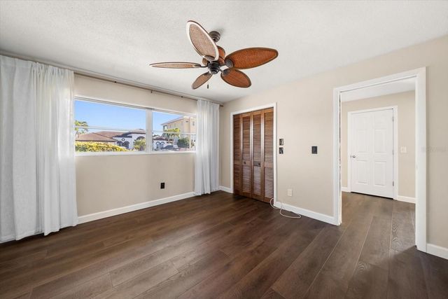 878 HARBOR ISLAND, Clearwater Beach, FL 33767