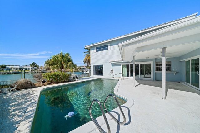 878 HARBOR ISLAND, Clearwater Beach, FL 33767